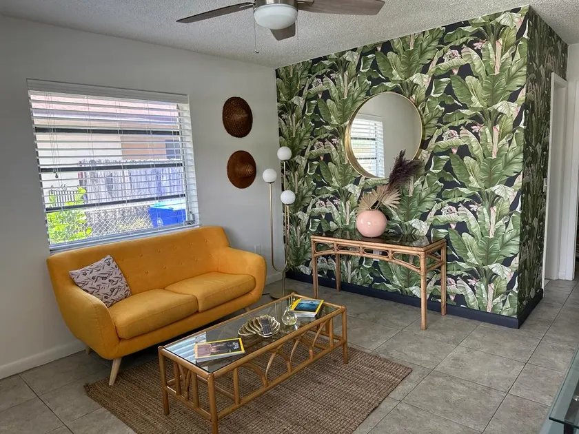Miami's Cozy Tropical Getaway - Image 1