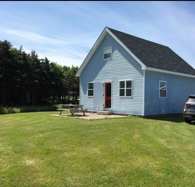 Cabot Trail beach cottage - Image 1