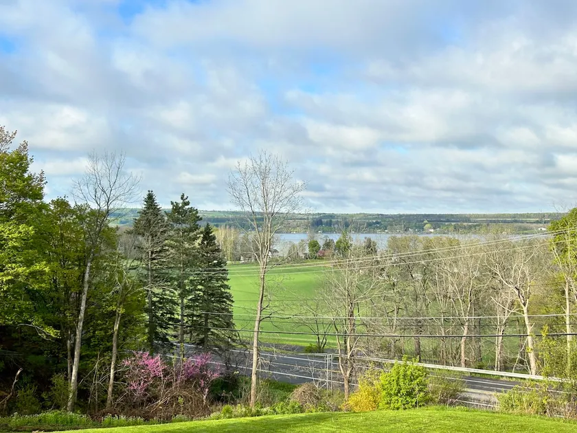 Owasco Loft Efficiency Apartment - Image 1