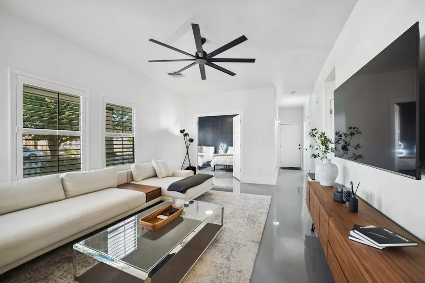Modern home near Chase Field & Convention Center - Image 1
