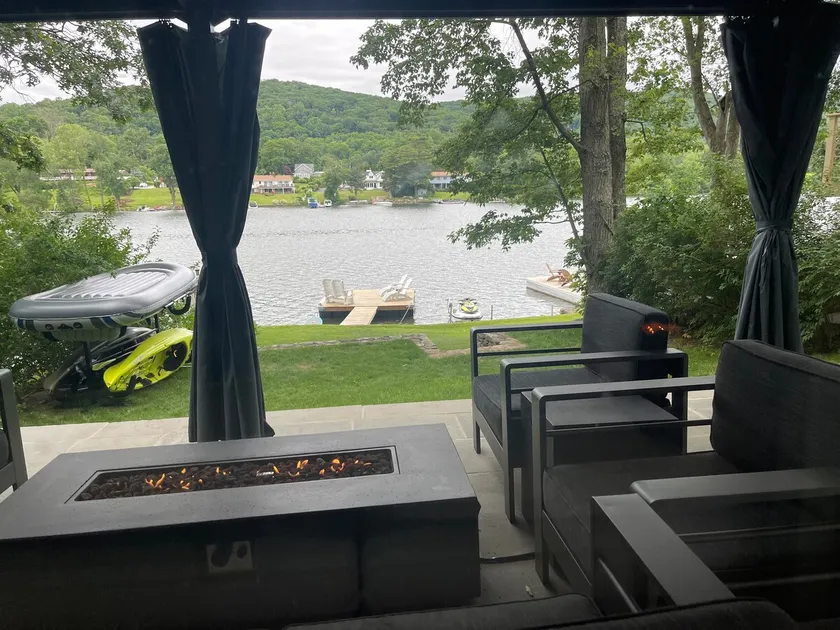 Fun at the lake - Image 1