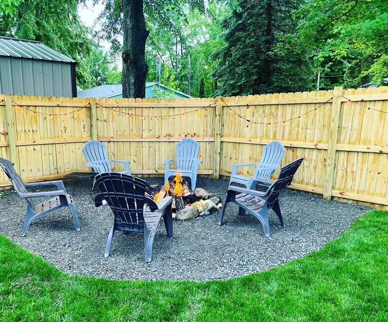 Lakeview Family Oasis - Image 1