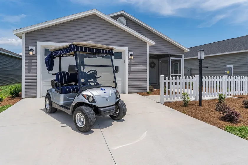 Stunning Villa 2B/2B With Golf Cart - Image 1