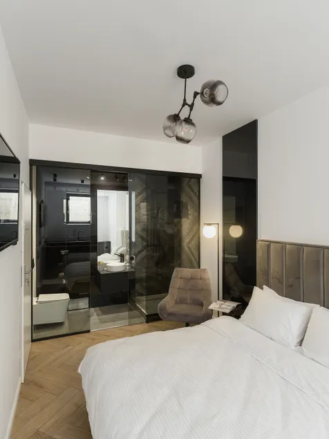 Chic Urban Studio Cozy in Gruia, Near CFR Stadium - Image 1