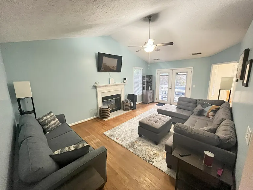 7 bed~pets~large living~deck~central Wilmi - Image 1
