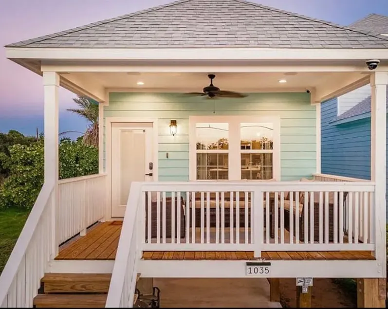 Coastal Oasis Beautiful, Modern & Peaceful Retreat - Image 1