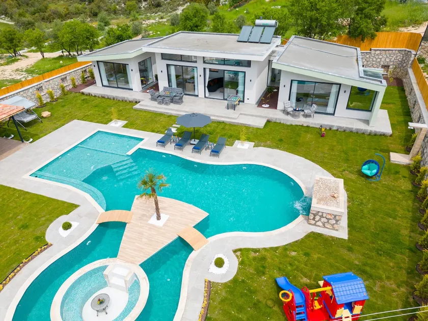 Best villa award-winning luxury villa. - Image 1