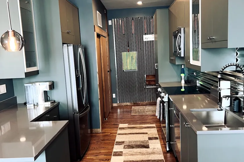 RockStar Pad W3A Chicago-Wrigley/BoysTown/Parking! - Image 1