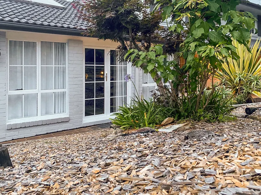Stylish Guesthouse in the Heart of Belrose - Image 1