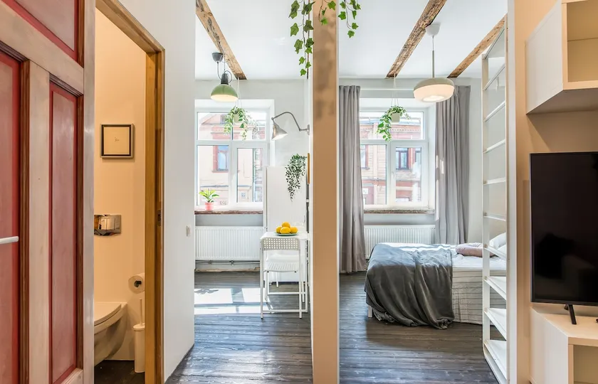 Artsy 2 Room Studio+On-Site Parking+Riga Center - Image 1