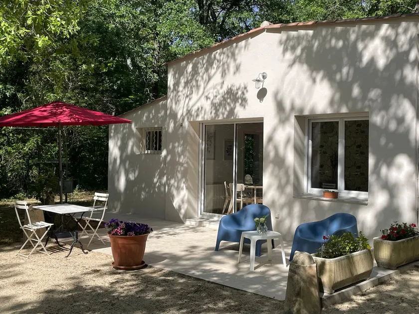 Detached house - Image 1