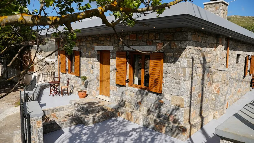 Mountain House Perampela - Image 1