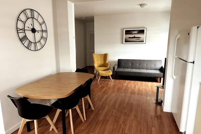 Full apartment in Mont-Joli - Image 1