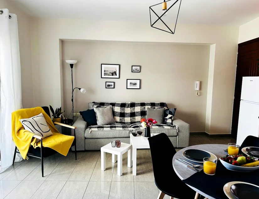 Cozy Snuggle- 2min To Beach, 6min Walk To Old Town - Image 1