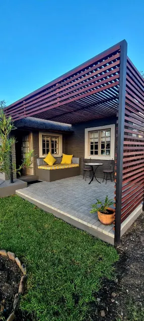 Waterfront Cottage - 2 Adults - Image 1