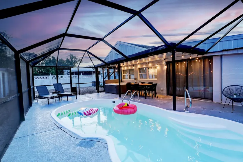 Heated pool/Hot spa/Grill/1 mile to beach - Image 1