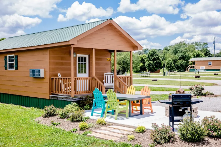 Cabin with Mountain Views and Patio - Image 1