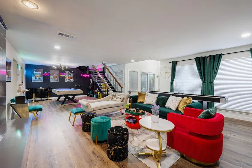 Stylish Houston Retreat Near Galleria & Westchase - Image 1