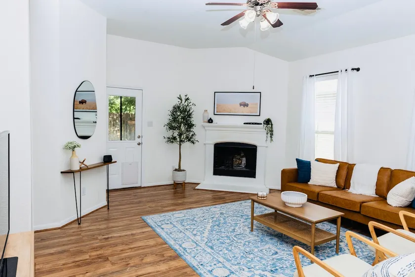 Home In Tomball/The Woodlands - Image 1