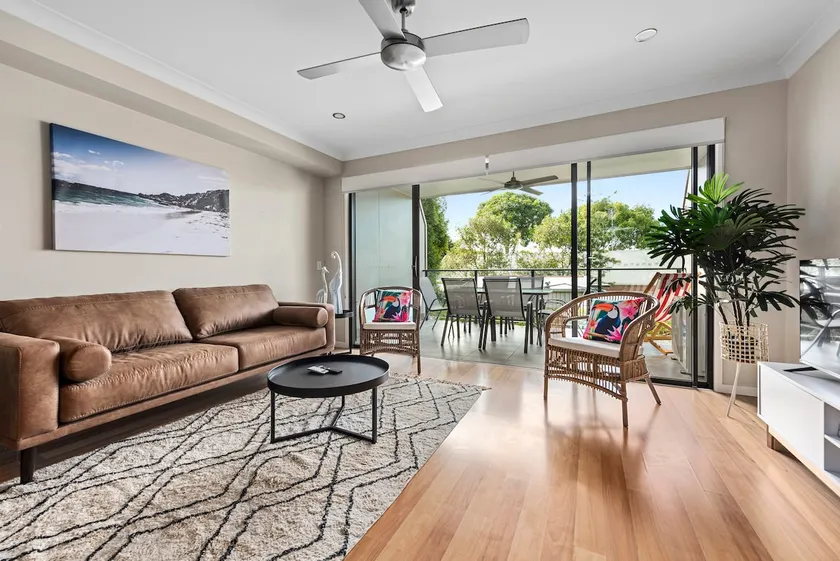 Convenient + Spacious! 3Bed/2.5Bath/1Car~Townhouse - Image 1