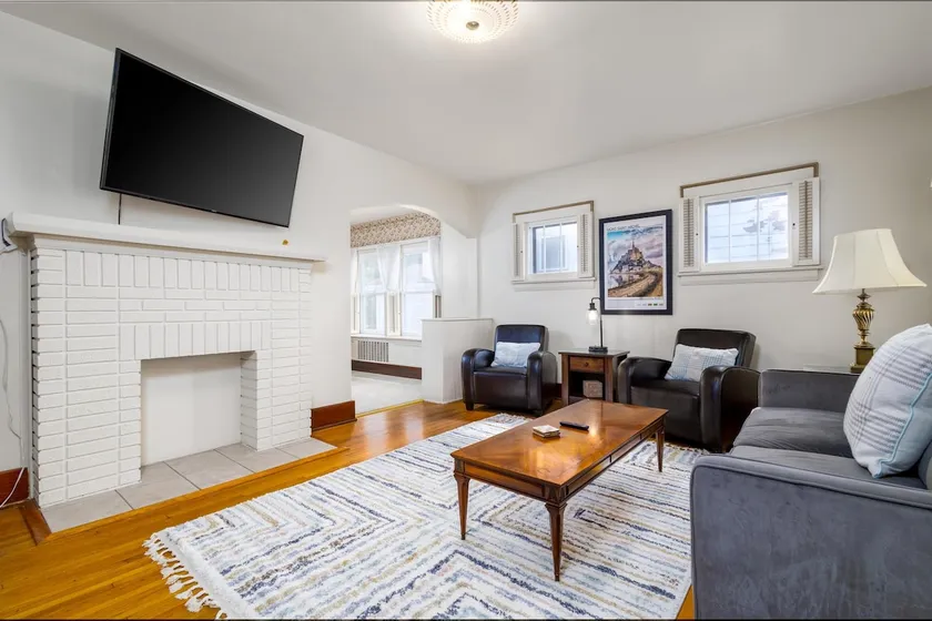 Langley Place - Image 1