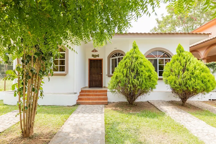 Villa del Campo – House on the Comayagua Golf Course - Image 1