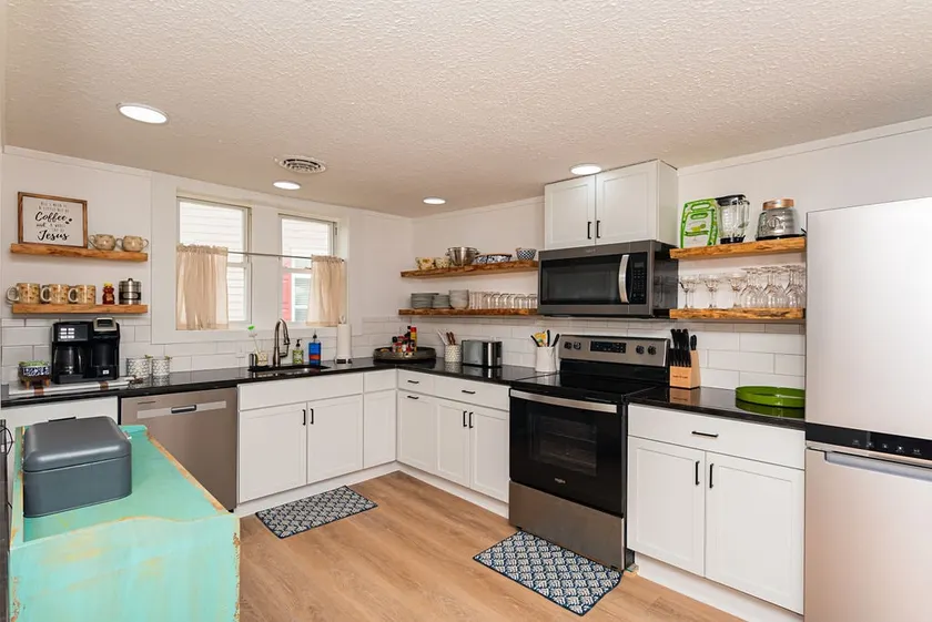 ”The Hive”-Downtown Berlin, 4 BR, Sleeps 8, 2 Bath - Image 1