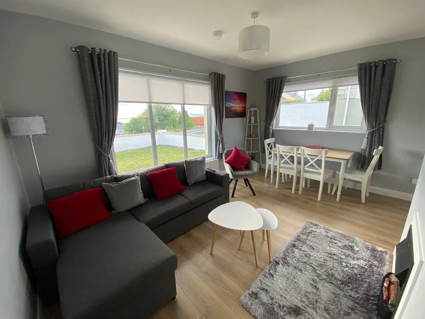Dungloe Bayview Flat 2 - Image 1