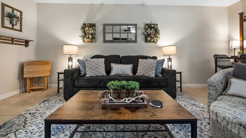 Charming Family & Triathlete Downtown Suite 857 - Image 1