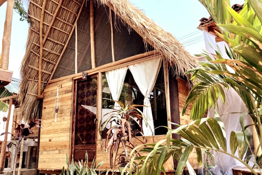 Traditional Cabin w/ private BR,kitchen,co-working - Image 1