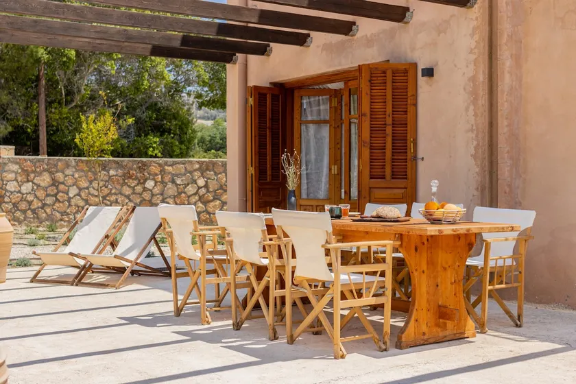 Terracotta Mediterranean Retreat Pefki - Image 1