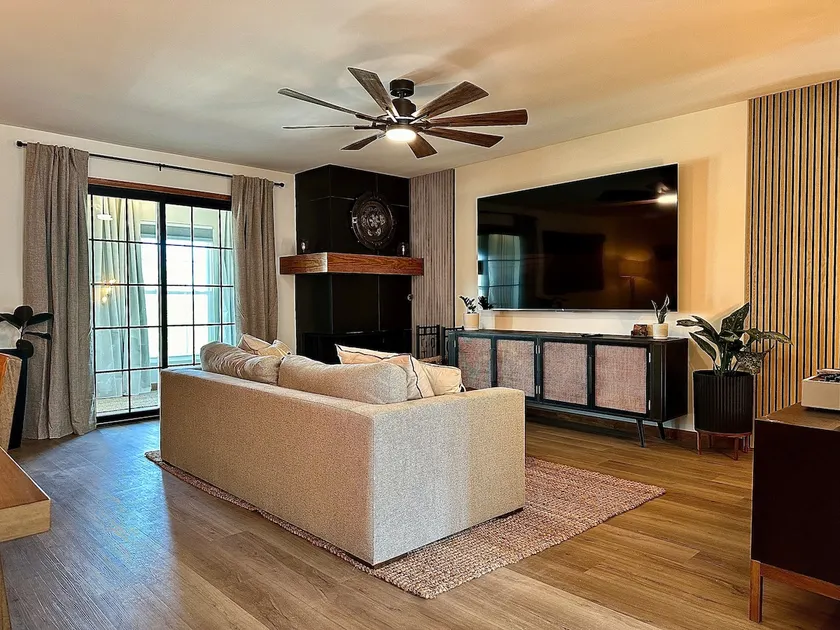 Spacious Modern | 4BR | Near Parks & Golf - Image 1