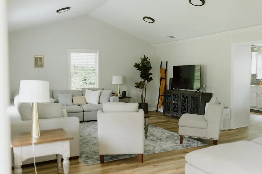 Renovated, rare, peaceful home - Image 1