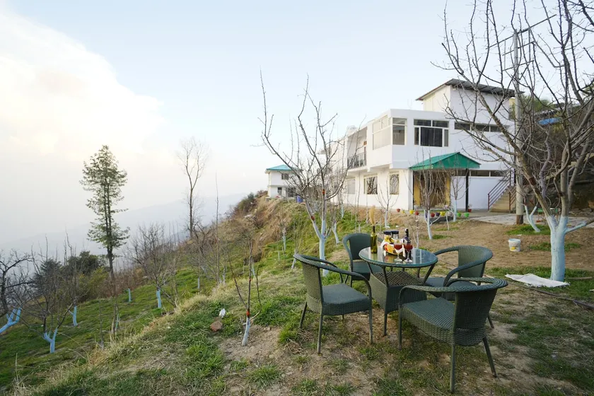 4 Bedroom/12 guests Villa , Fagu , Shimla. - Image 1