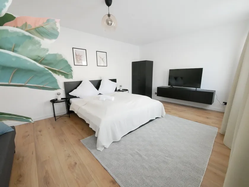 69 m², central, balcony, stylish - Image 1