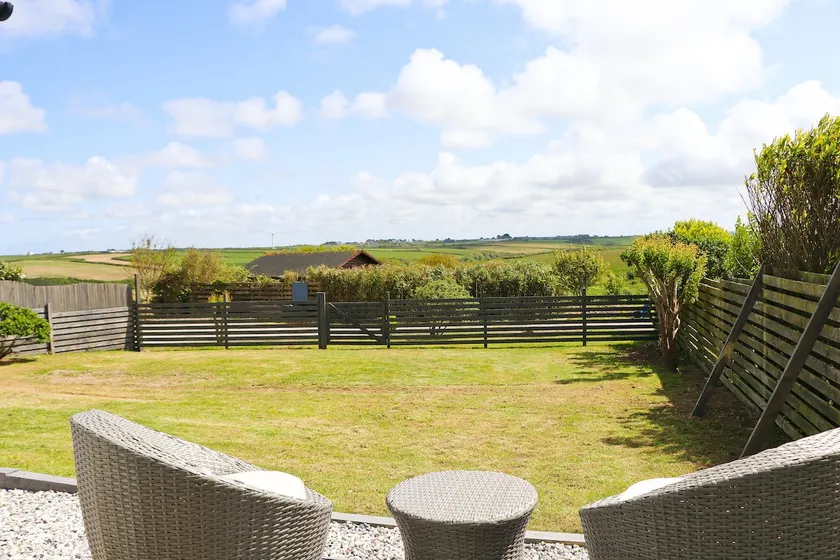 Coastal retreat surrounded by open countryside - Image 1