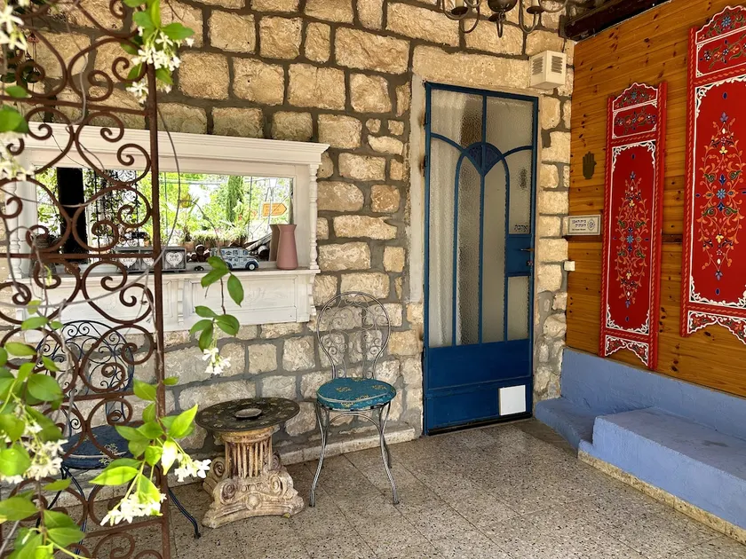 An old stone house from 1885 in Rosh Pina with a private garden - Image 1