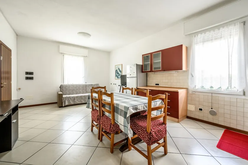 Green floor apartment in the heart of the city | Hesperia - Image 1