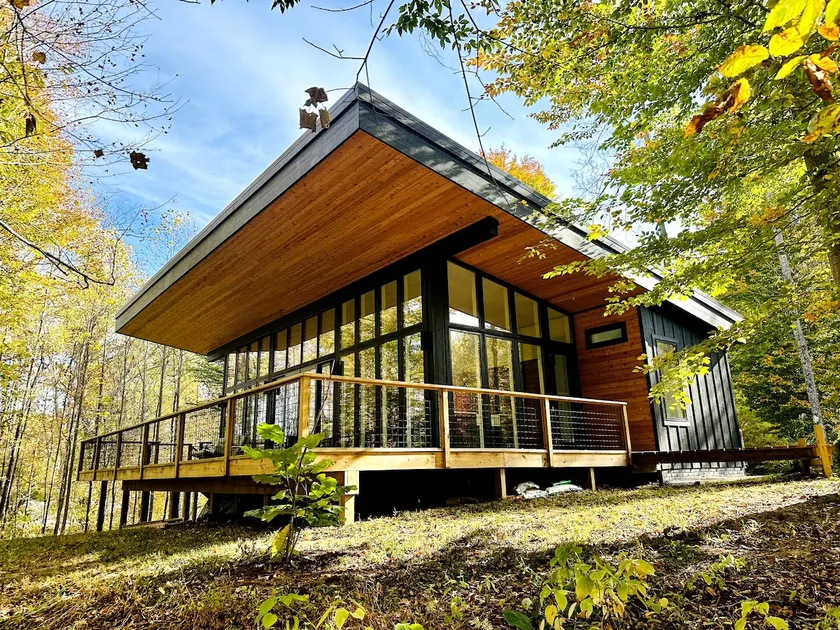 Anjuna House - a Scandi riverfront forest getaway - Image 1