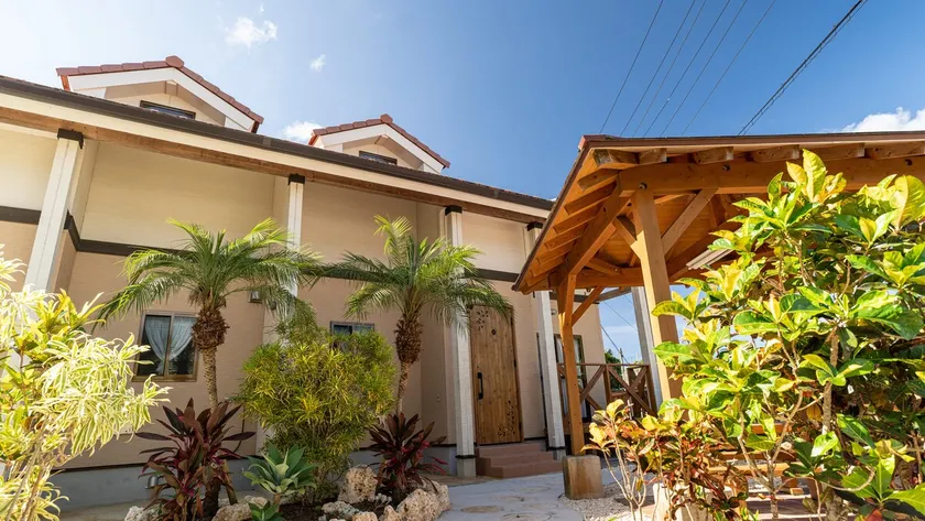 Pensajouya: Proud of our handmade house/Special garden view/Sleeps up to 14/BBQ available - Image 1