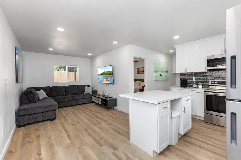 1 bed 1 bth Private Guest House! - Image 1