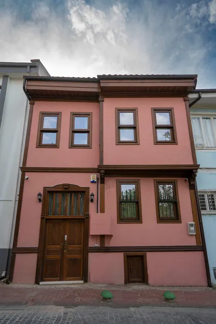 Historic Turkish House With Private Garden - Image 1