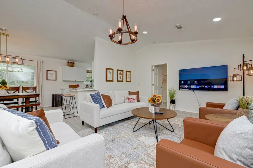 Modern Country Home in Magnolia - Image 1