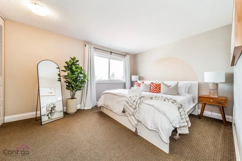 Cozy 3BD w/AC, Patio, Theatre Room, 15 min to DT - Image 1