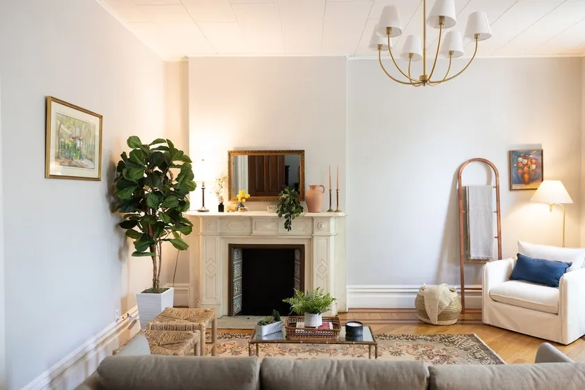 Charming Apt. with Marble Mantel - Image 1