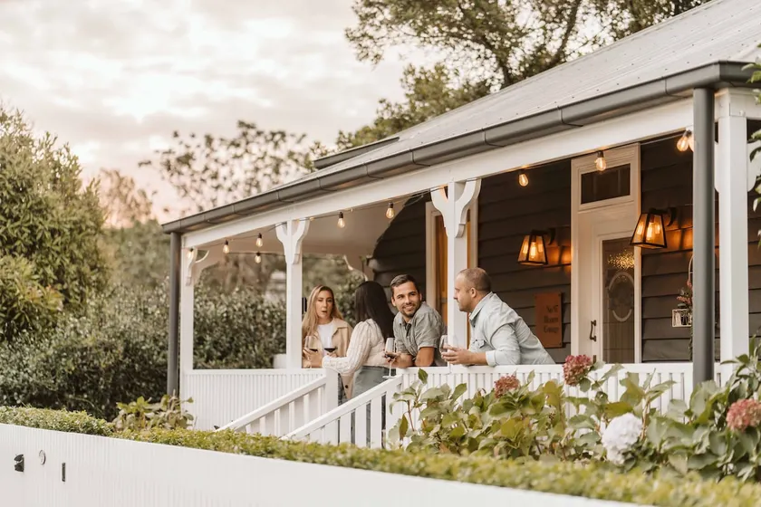 'Blooms At Berry' - Luxury in the Heart of Berry - Image 1