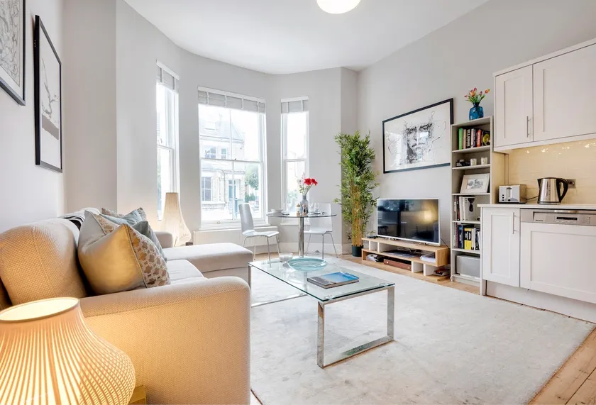 Contemporary Clapham Living - Image 1