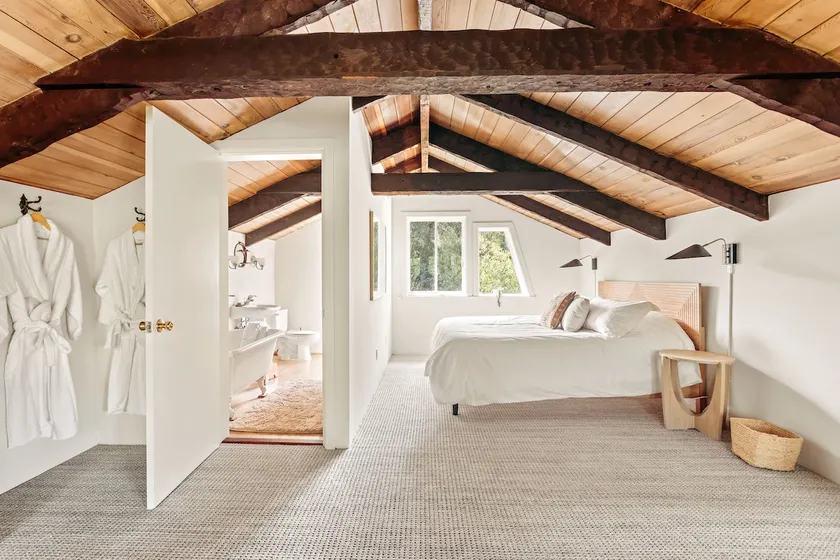 Little River Retreat - Image 1