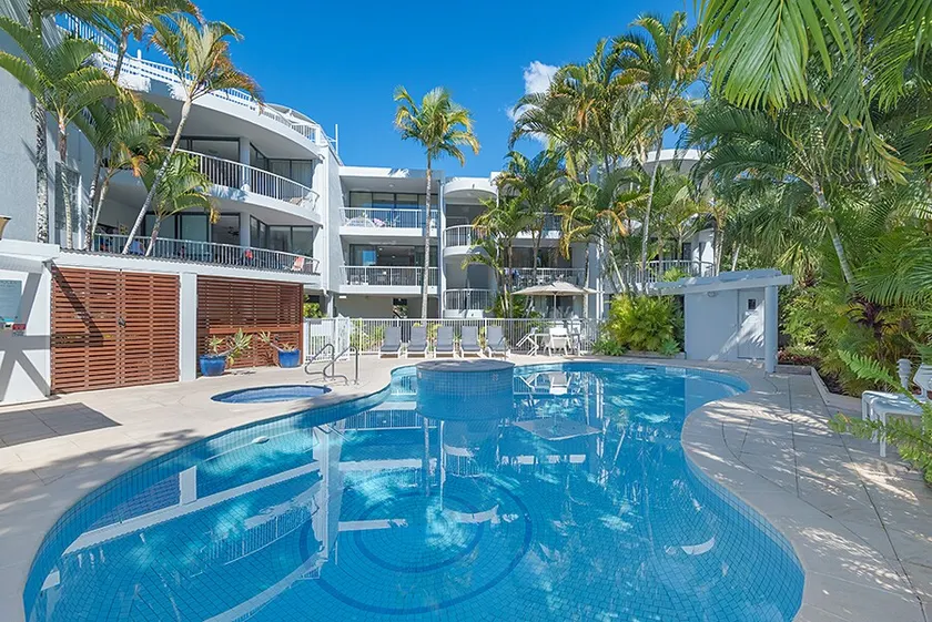 Chic Noosa riverside apt with great facilities - Image 1