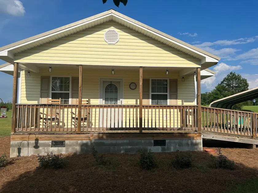 Janelle's Cottage - Image 1